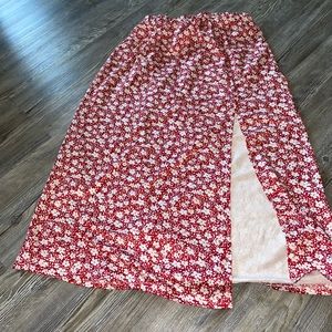 Midi skirt with a slit